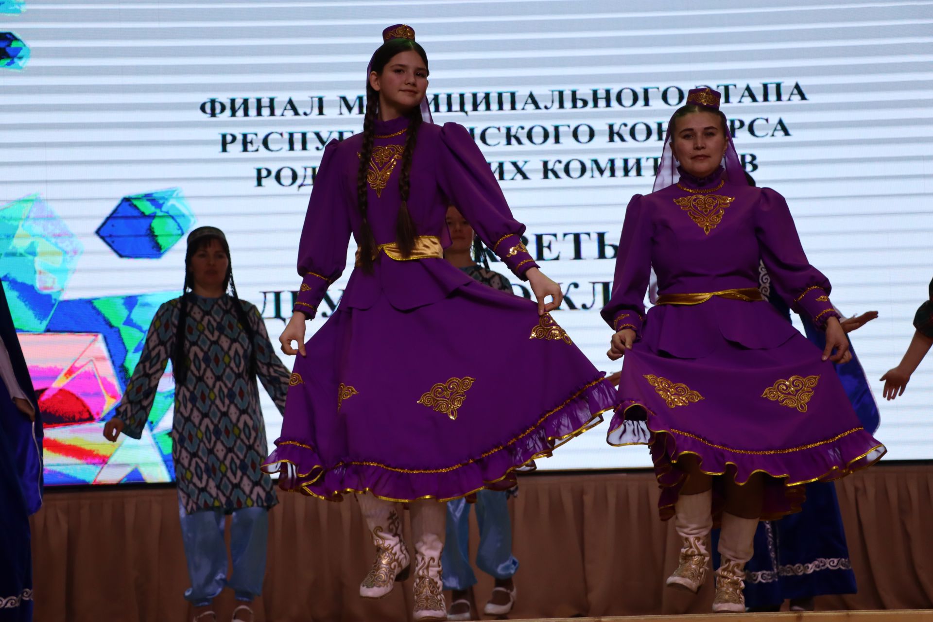 Укытучы, бала, әти-әни: иҗади өчлекнең уңыш формуласы