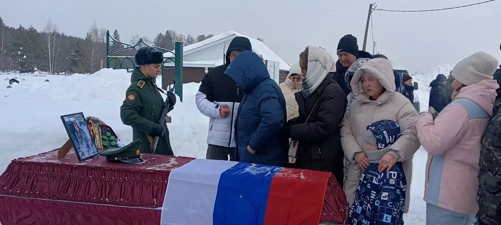 Бүген Шәмәрдән халкы тагын бер батыр солдатны соңгы юлга озатты