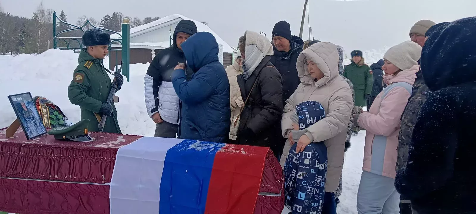 Бүген Шәмәрдән халкы тагын бер батыр солдатны соңгы юлга озатты