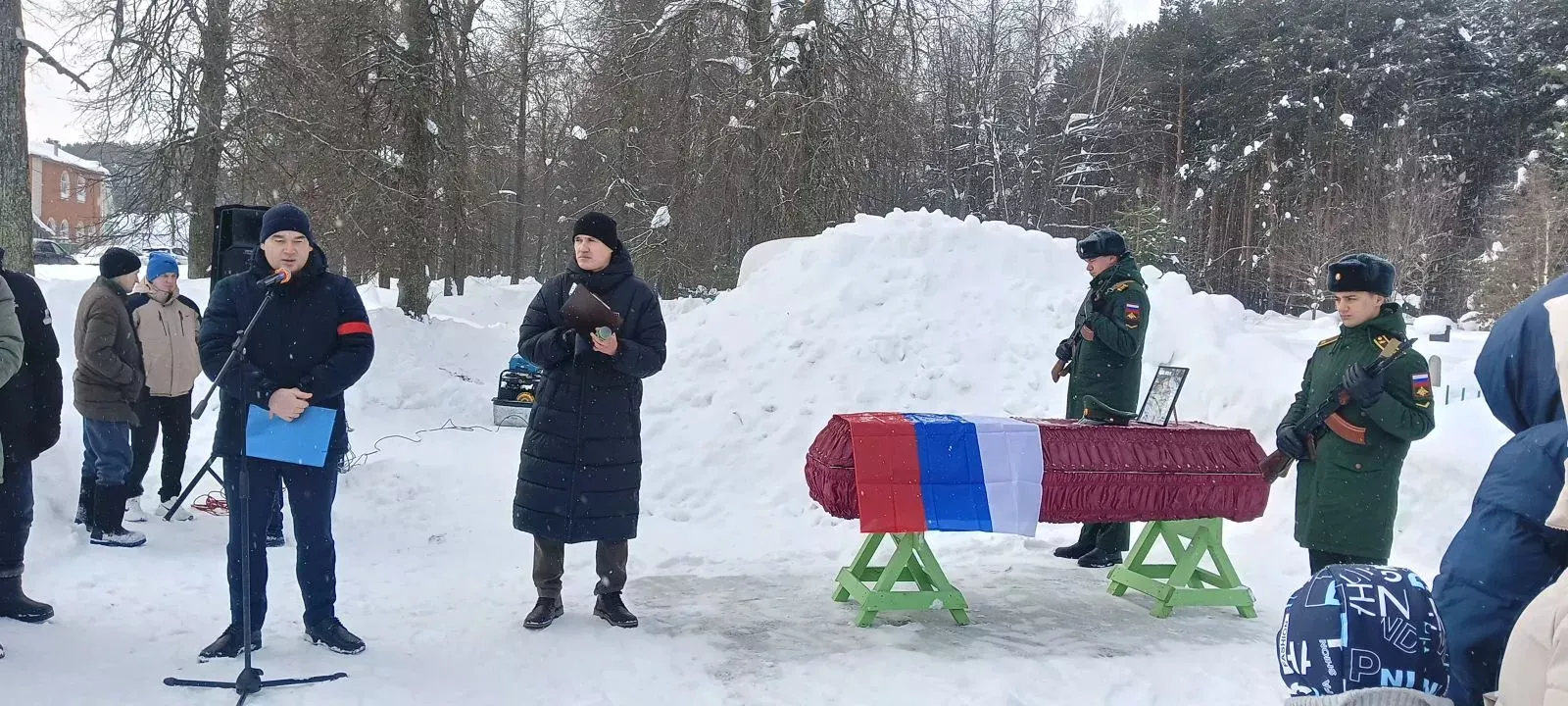 Бүген Шәмәрдән халкы тагын бер батыр солдатны соңгы юлга озатты