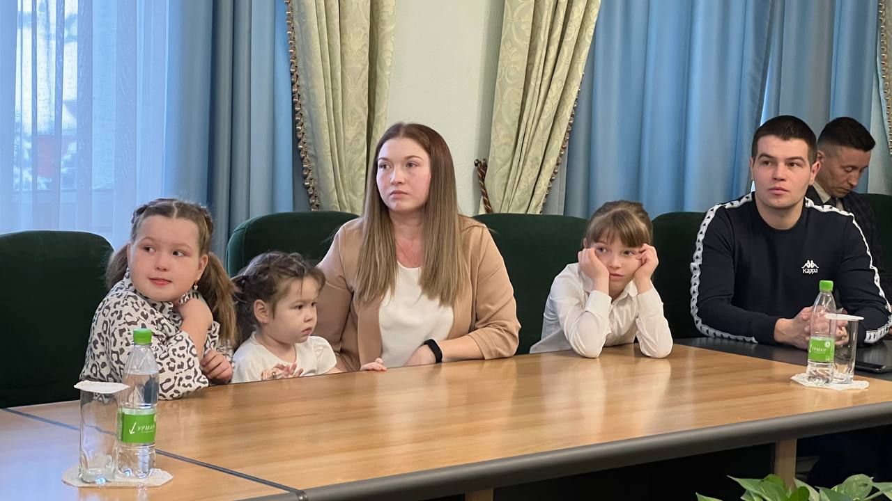 Сабада  “Татарстан Республикасында яшь гаиләләрне торак белән тәэмин итү программасы” кысаларында алты гаиләгә торак сертификатлары тапшырылды