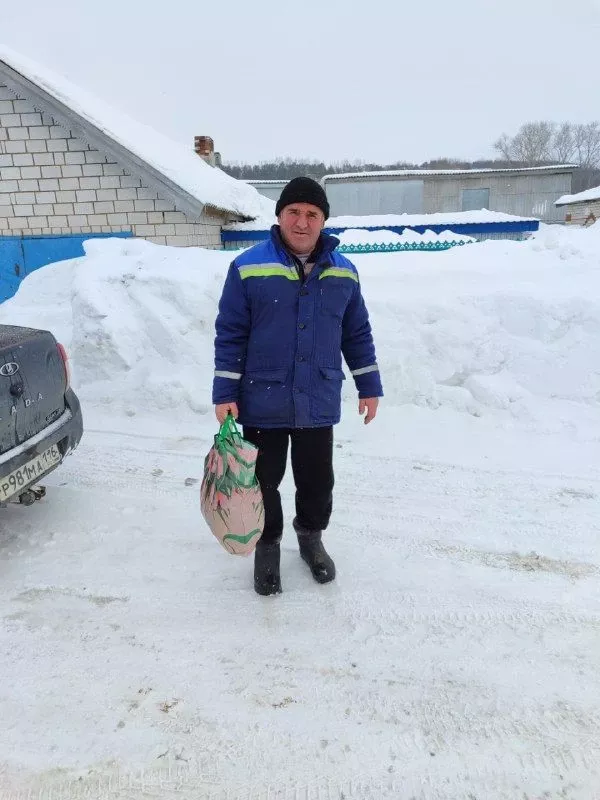 «Игенче» җәмгыятендә хуҗалыкта хезмәт куйган 280 ветеранга Рамазан күчтәнәче тапшырдылар