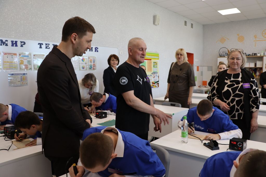 Төп бүләк –  һөнәрләр дөньясының бер өлеше булу мөмкинлеге.