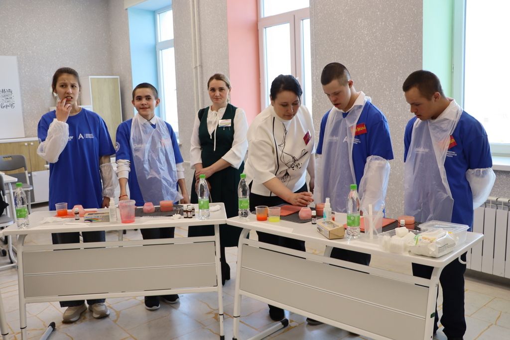Төп бүләк –  һөнәрләр дөньясының бер өлеше булу мөмкинлеге.