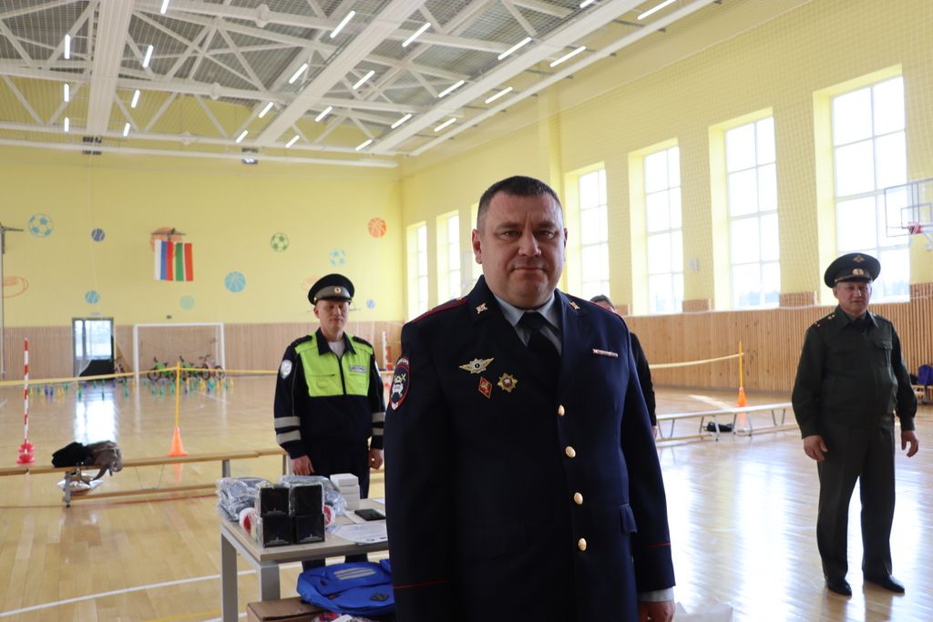 Яшь юл инспекторлары олы юлга  чыгар  алдыннан зур  сынаулар аша  үтә