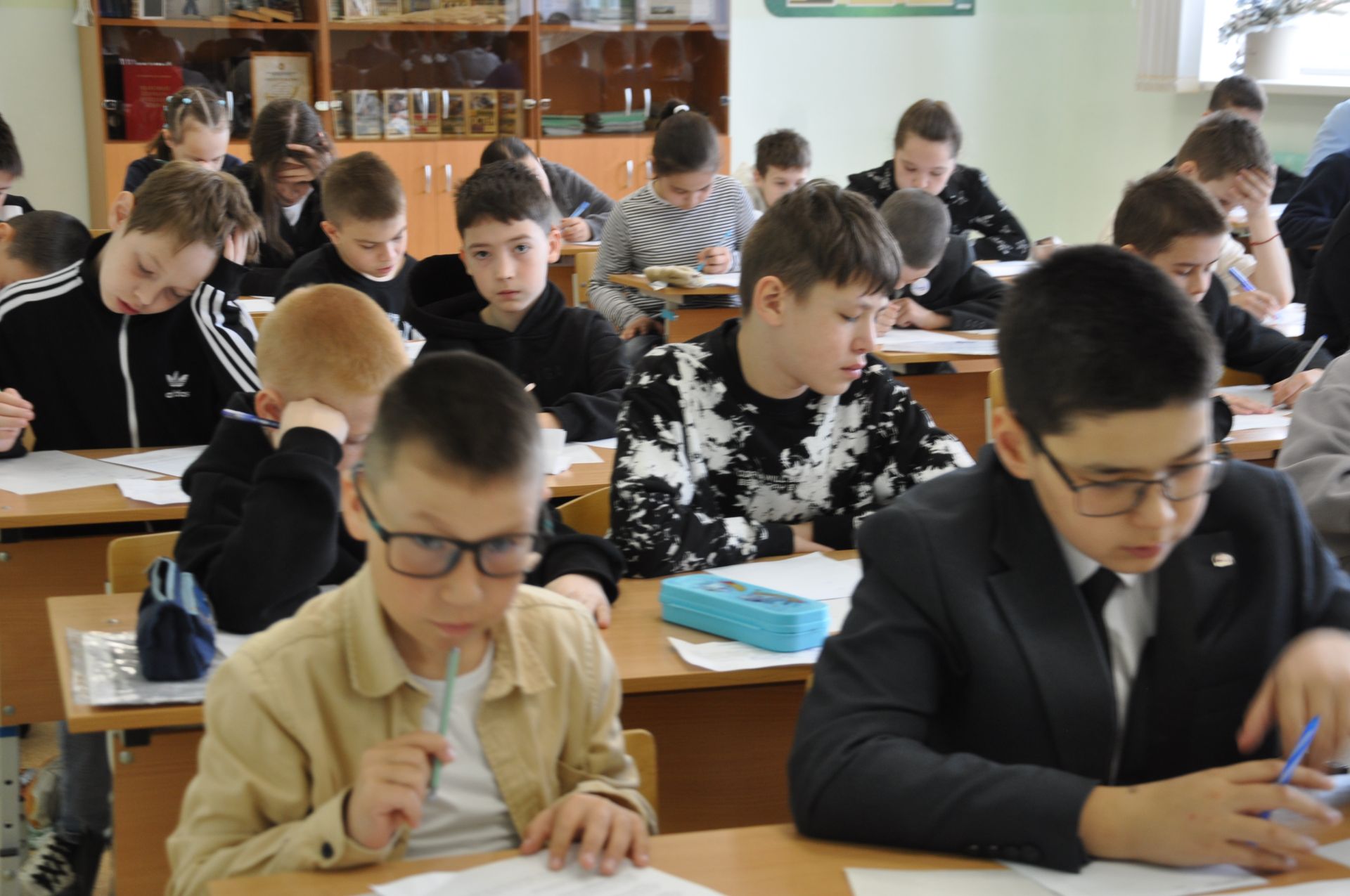 “Фән илендә сәяхәттә булдык”