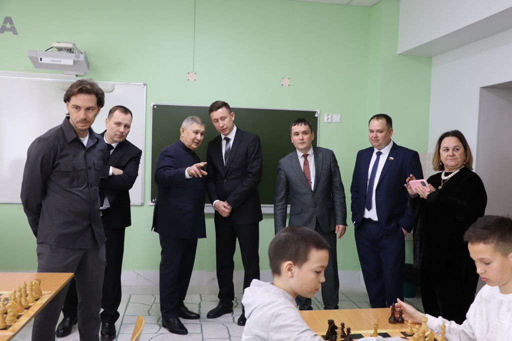Шахматта һәр йөреш, һәр позиция — сайлау һәм җаваплылык, ә партияләр  акыллар һәм характерлар көрәше