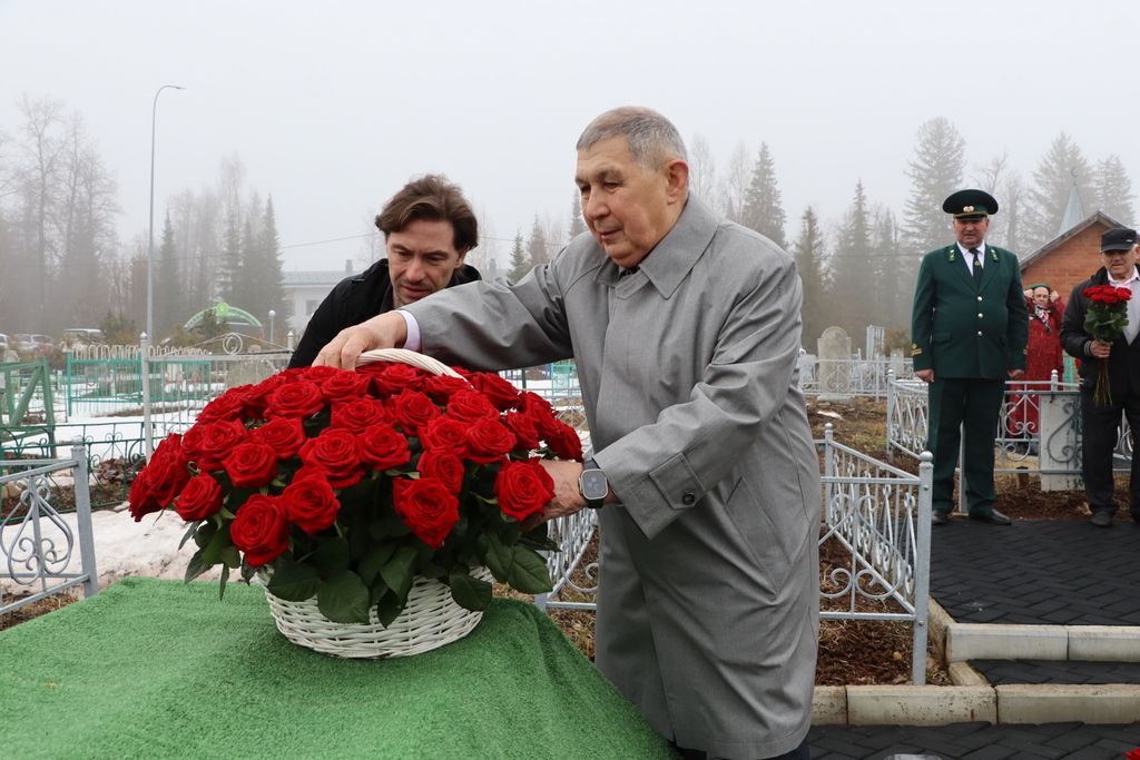 Шахматта һәр йөреш, һәр позиция — сайлау һәм җаваплылык, ә партияләр  акыллар һәм характерлар көрәше