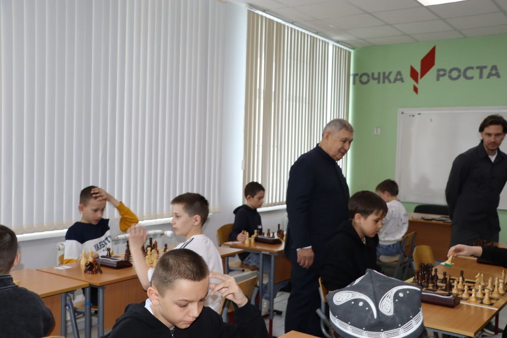 Шахматта һәр йөреш, һәр позиция — сайлау һәм җаваплылык, ә партияләр  акыллар һәм характерлар көрәше