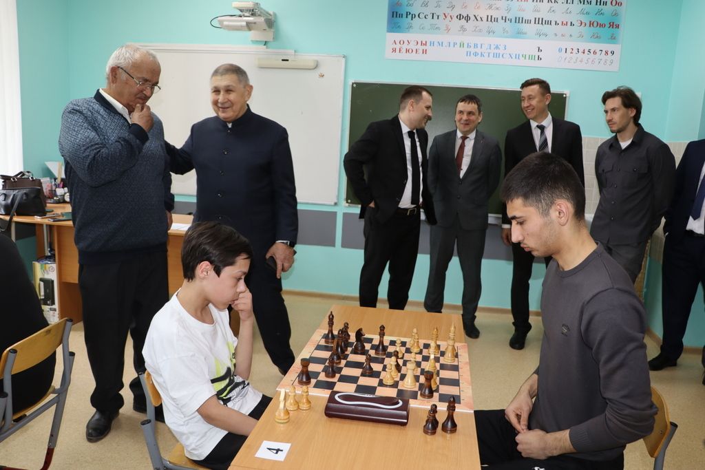 Шахматта һәр йөреш, һәр позиция — сайлау һәм җаваплылык, ә партияләр  акыллар һәм характерлар көрәше