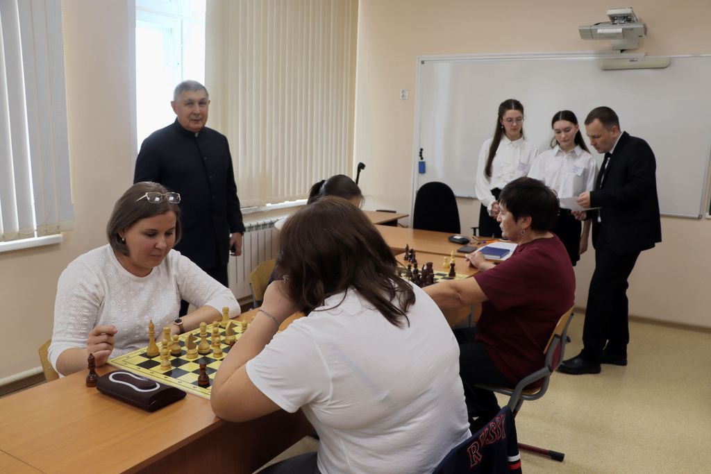 Шахматта һәр йөреш, һәр позиция — сайлау һәм җаваплылык, ә партияләр  акыллар һәм характерлар көрәше
