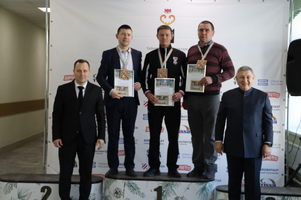 Шахматта һәр йөреш, һәр позиция — сайлау һәм җаваплылык, ә партияләр  акыллар һәм характерлар көрәше