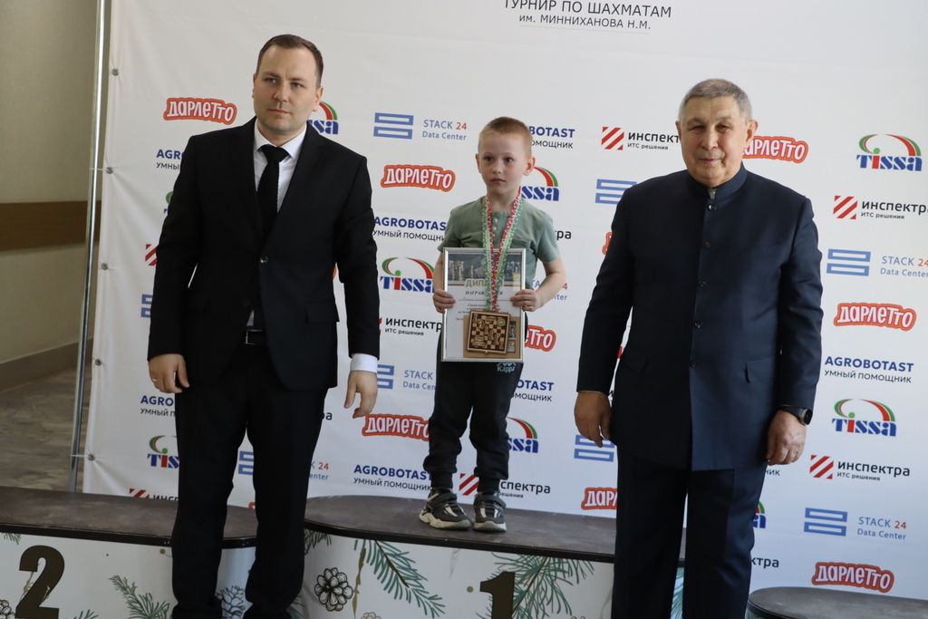 Шахматта һәр йөреш, һәр позиция — сайлау һәм җаваплылык, ә партияләр  акыллар һәм характерлар көрәше