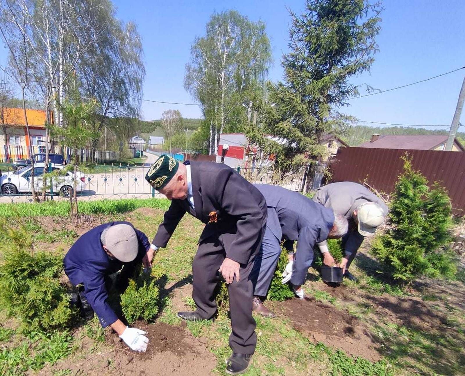 Юлбат авылында Бөек Ватан сугышында Җиңүнең 81 еллыгына багышланган Җиңү көне хөрмәтенә митинг узды
