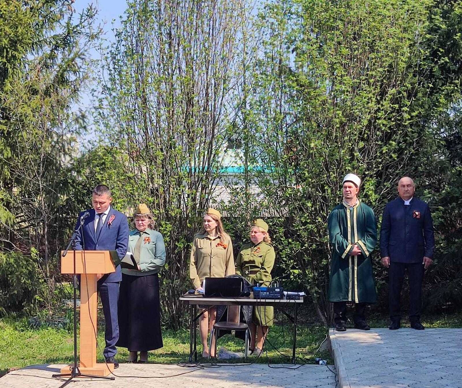 Юлбат авылында Бөек Ватан сугышында Җиңүнең 81 еллыгына багышланган Җиңү көне хөрмәтенә митинг узды