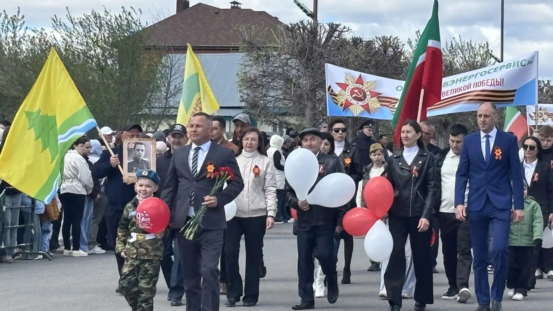 Бөек Җиңүнең 81 еллыгы тантанасыннан фоторепортаж