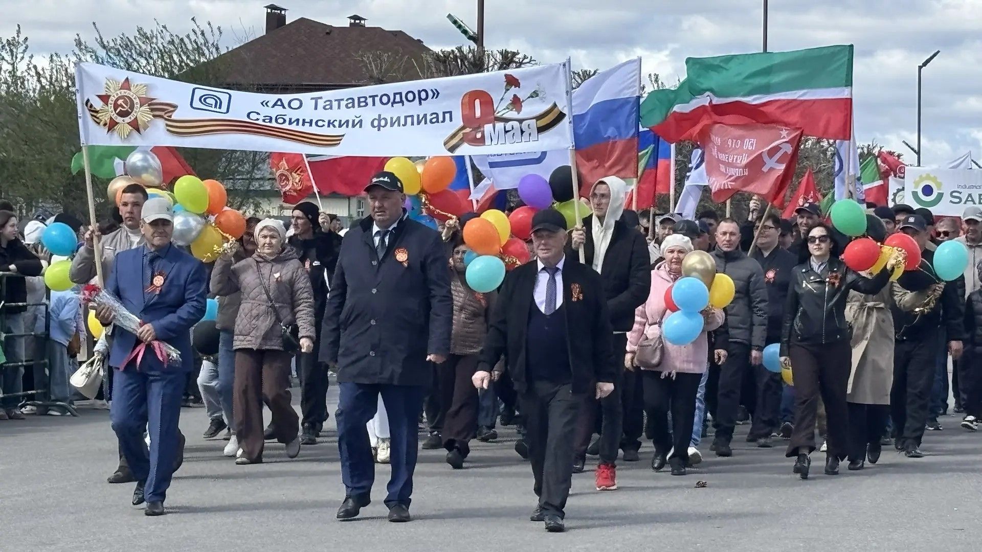 Бөек Җиңүнең 81 еллыгы тантанасыннан фоторепортаж
