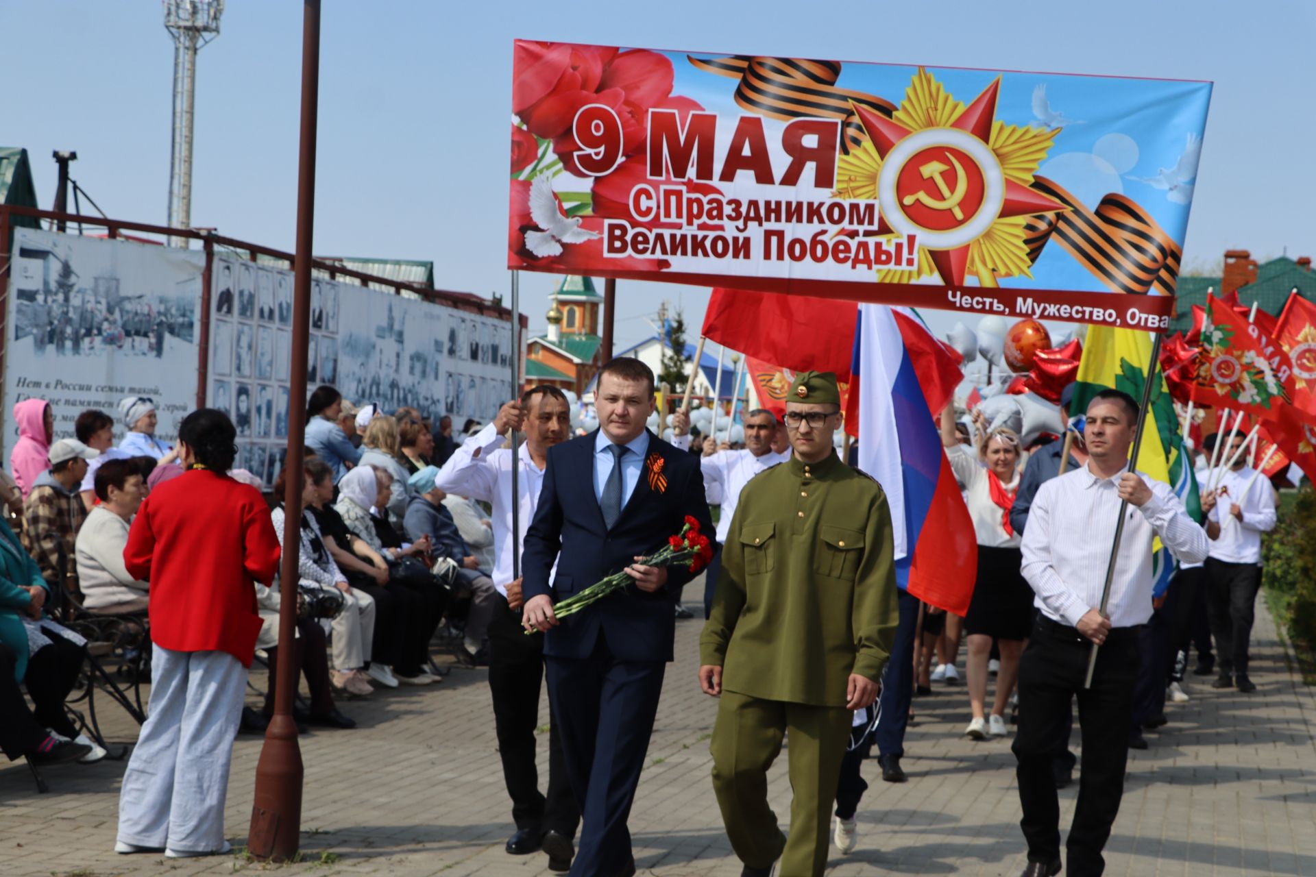 Җиңү килде җирне нурга күмеп...