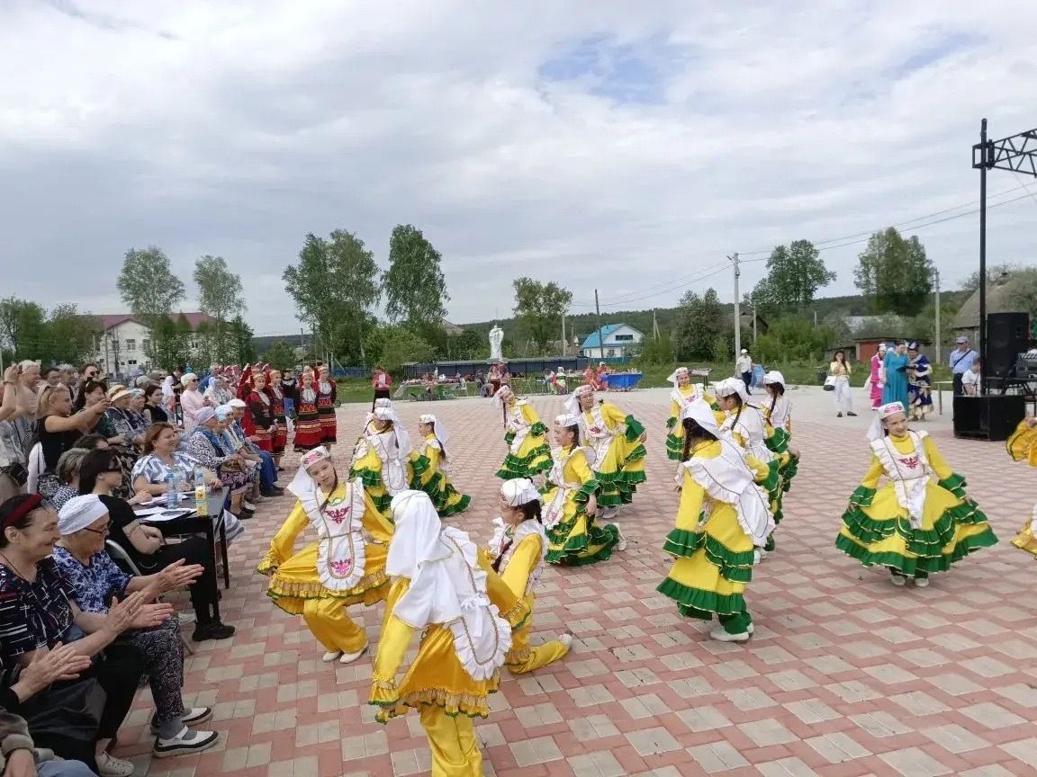 Сабалылар Киров өлкәсендә үткән  «Тугәрәк уен» V төбәкара татар фольклоры фестиваль-конкурсының Гала концертында катнашты