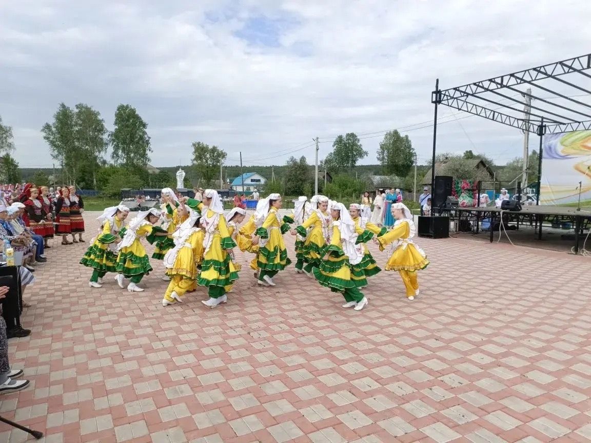Сабалылар Киров өлкәсендә үткән  «Тугәрәк уен» V төбәкара татар фольклоры фестиваль-конкурсының Гала концертында катнашты