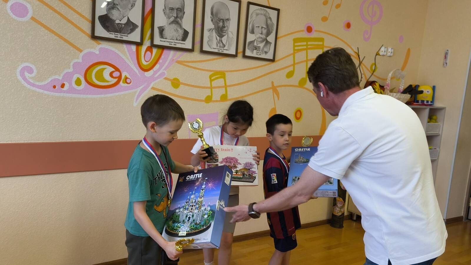 Бөтенроссия һөнәри юнәлеш бирү технологик конкурсында катнашучыларны котлау