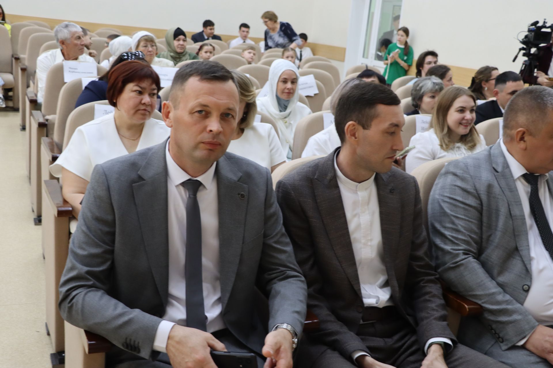 Хыяллар ак җилкән...