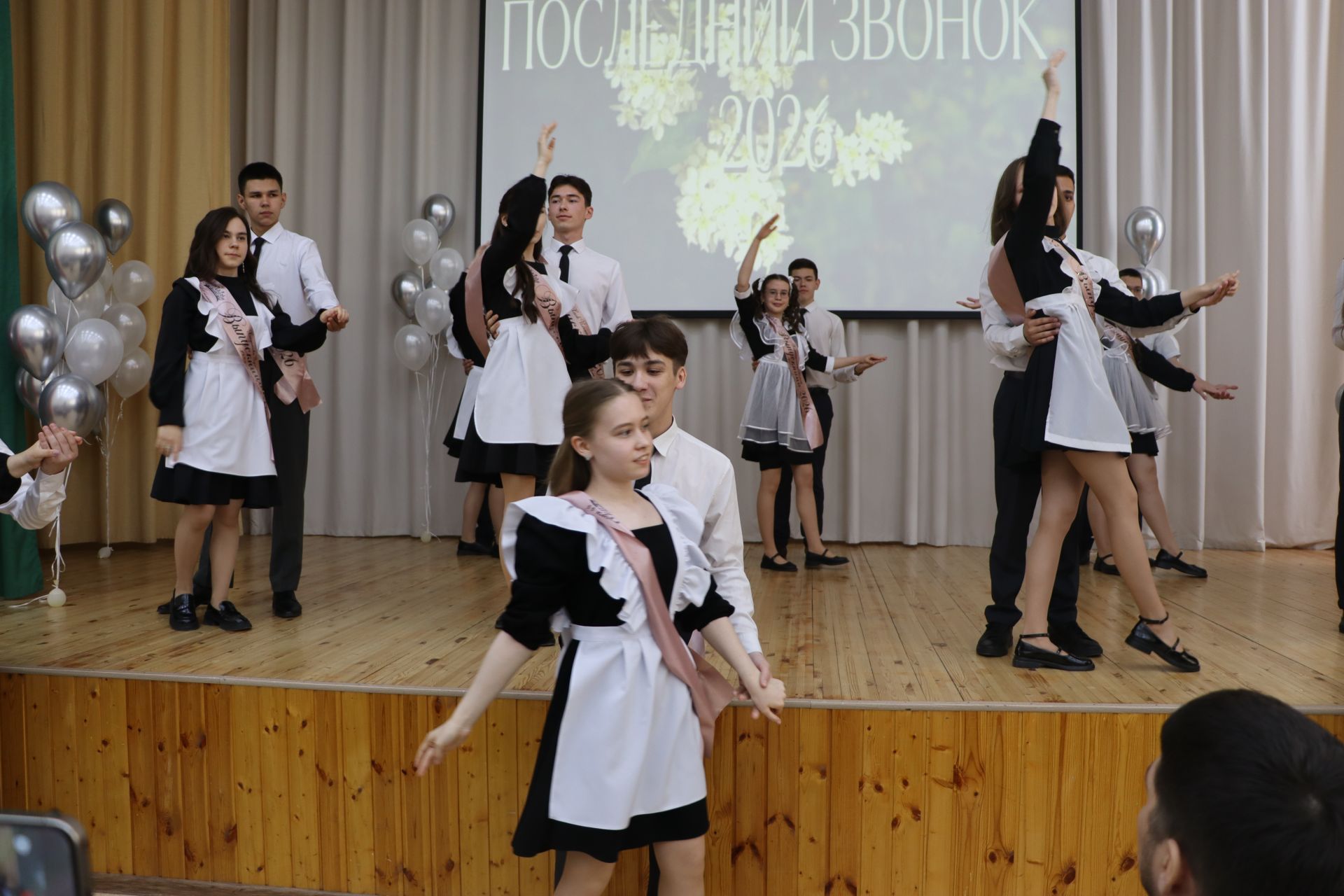 Хыяллар ак җилкән...