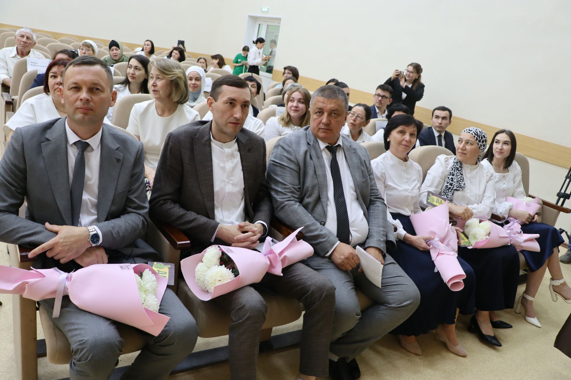 Хыяллар ак җилкән...
