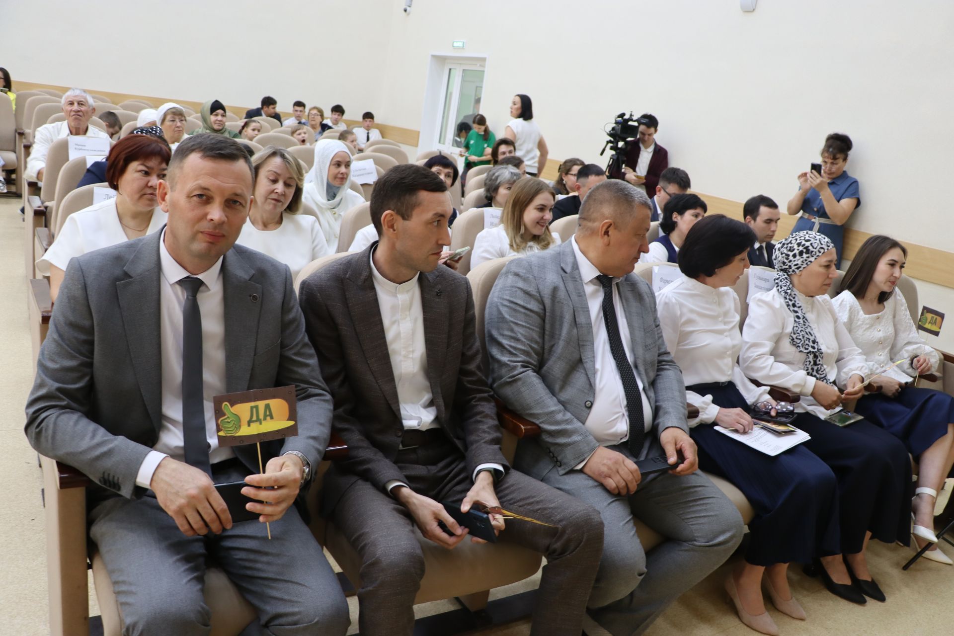Хыяллар ак җилкән...