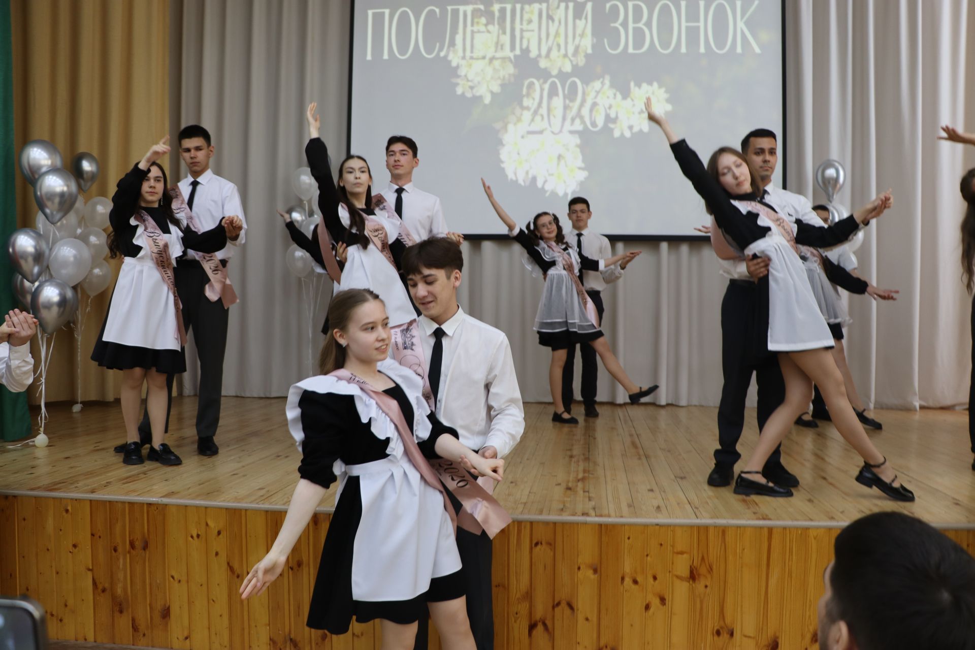 Хыяллар ак җилкән...