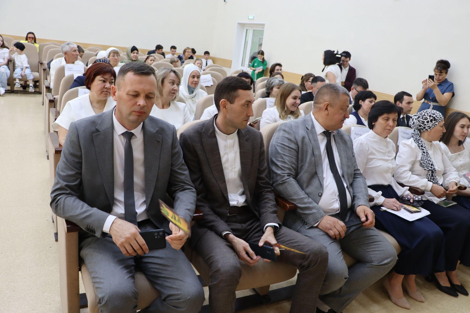 Хыяллар ак җилкән...