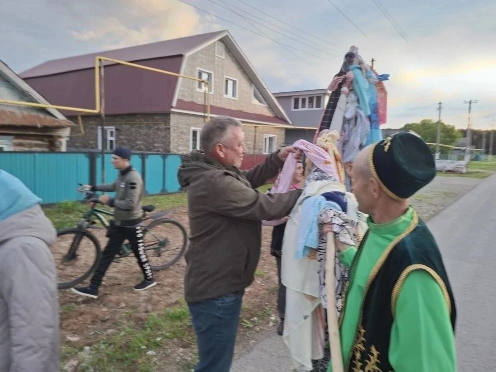 Сабантуйлар якынлаша, шәмәрдәнлеләр бирнә  җыя