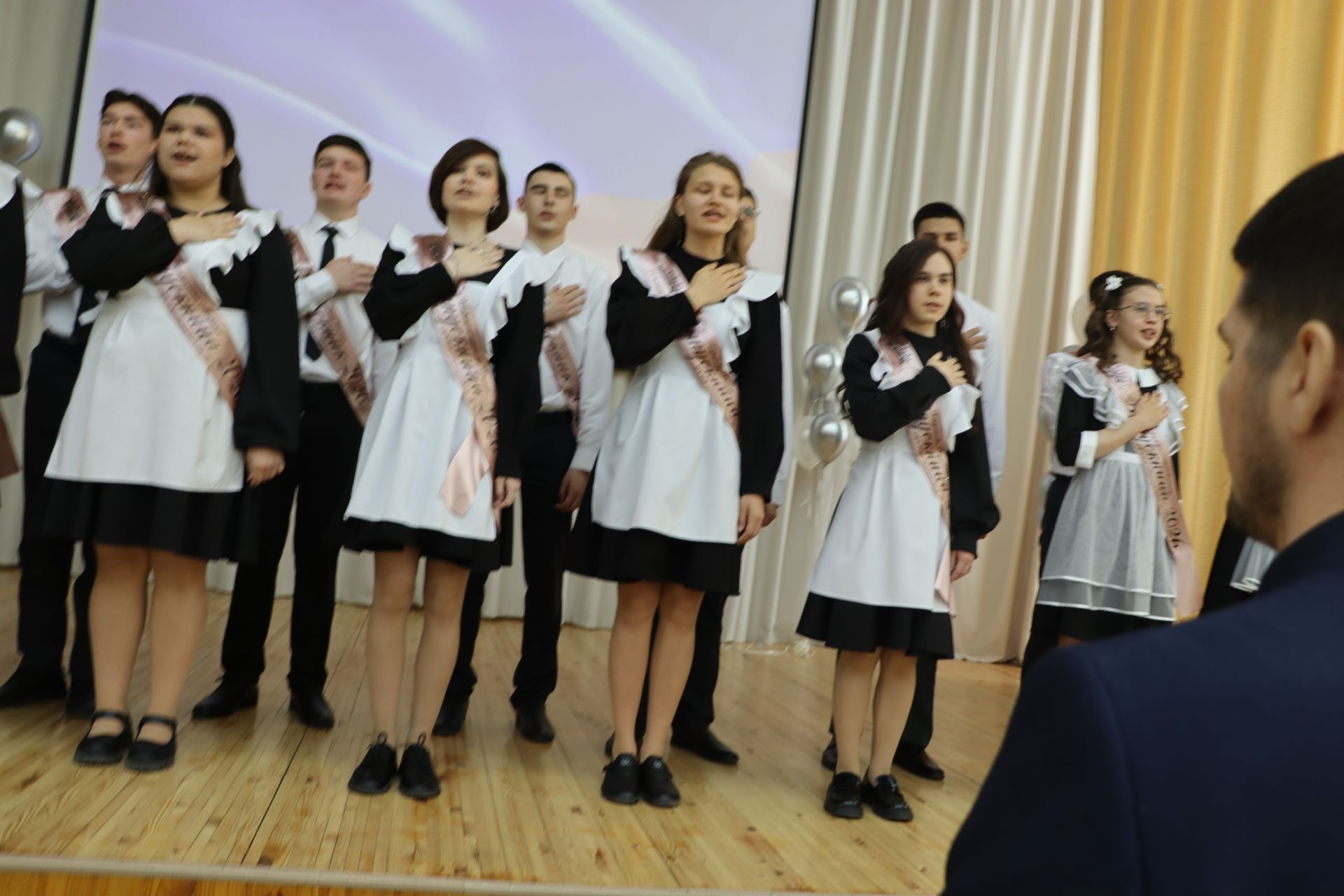 Хыяллар ак җилкән...