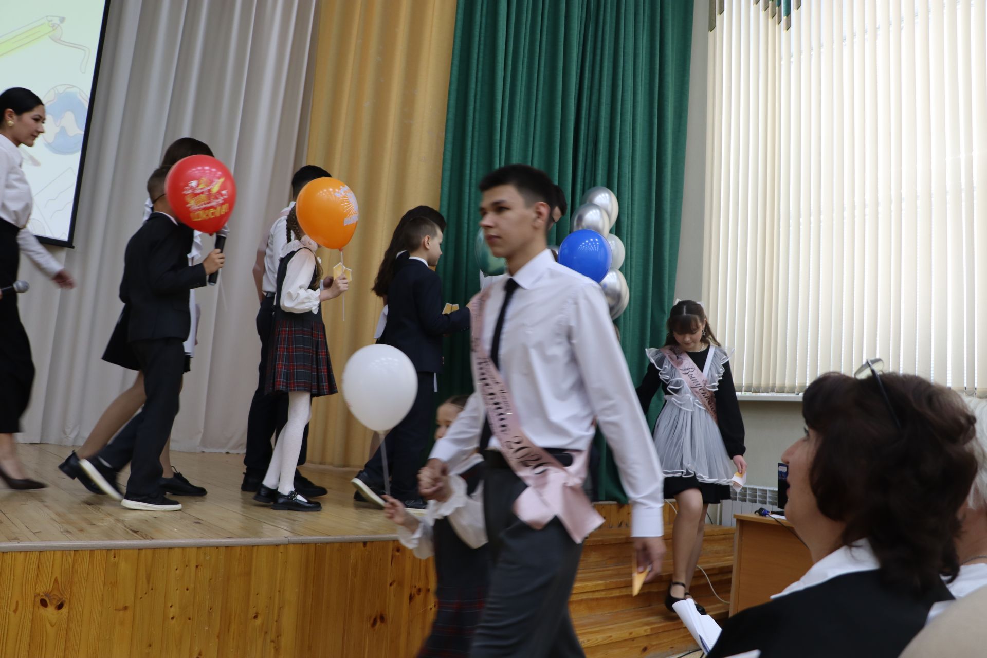 Хыяллар ак җилкән...