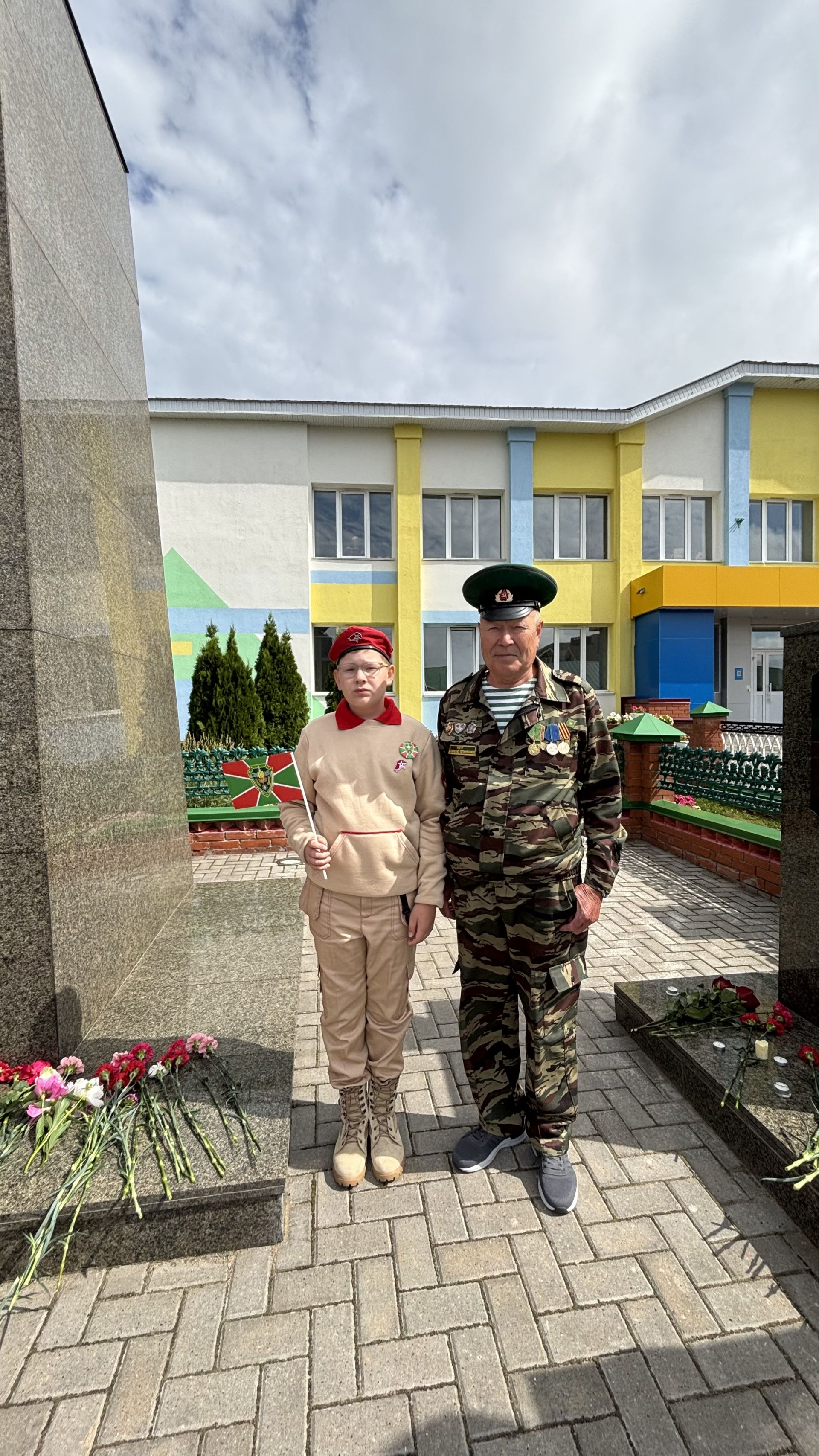 Кайгы һәм Хәтер көне  Һәлак булганнар истәлегенә лаеклы булыйк (фоторепортаж)