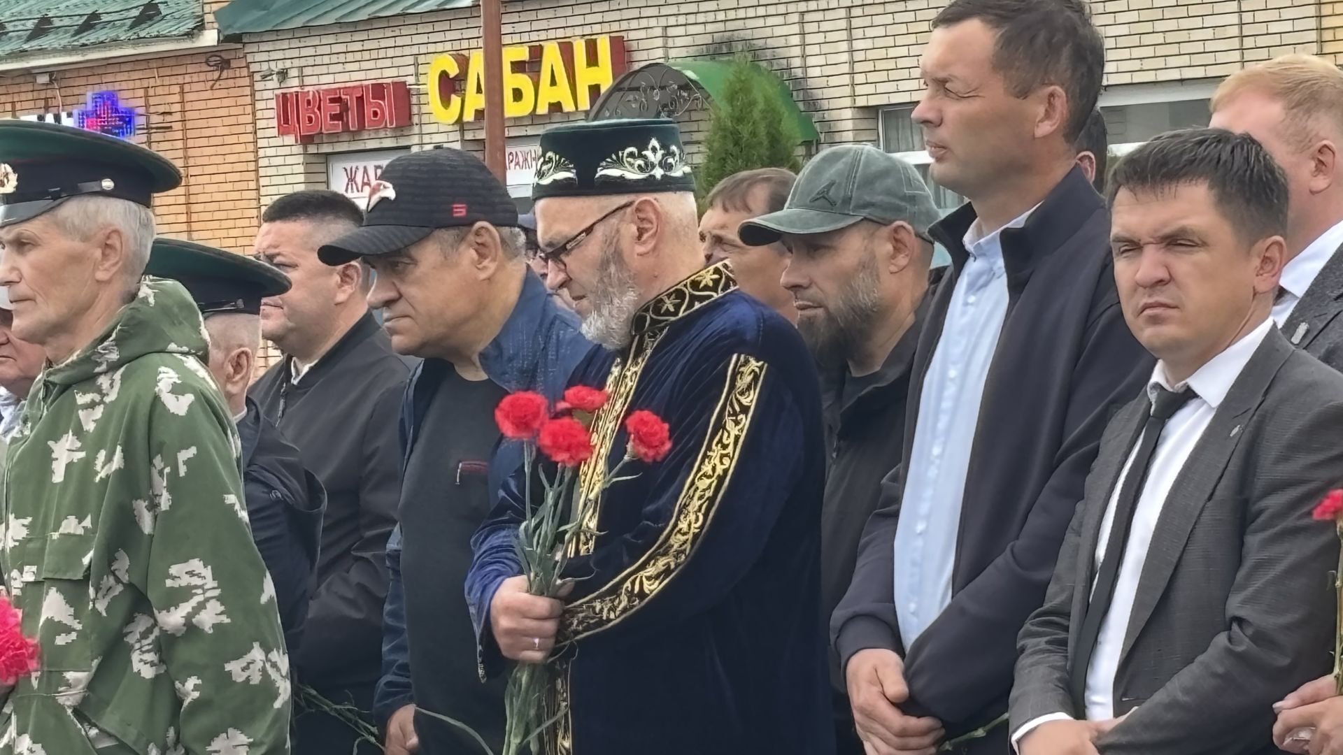 Кайгы һәм Хәтер көне  Һәлак булганнар истәлегенә лаеклы булыйк (фоторепортаж)