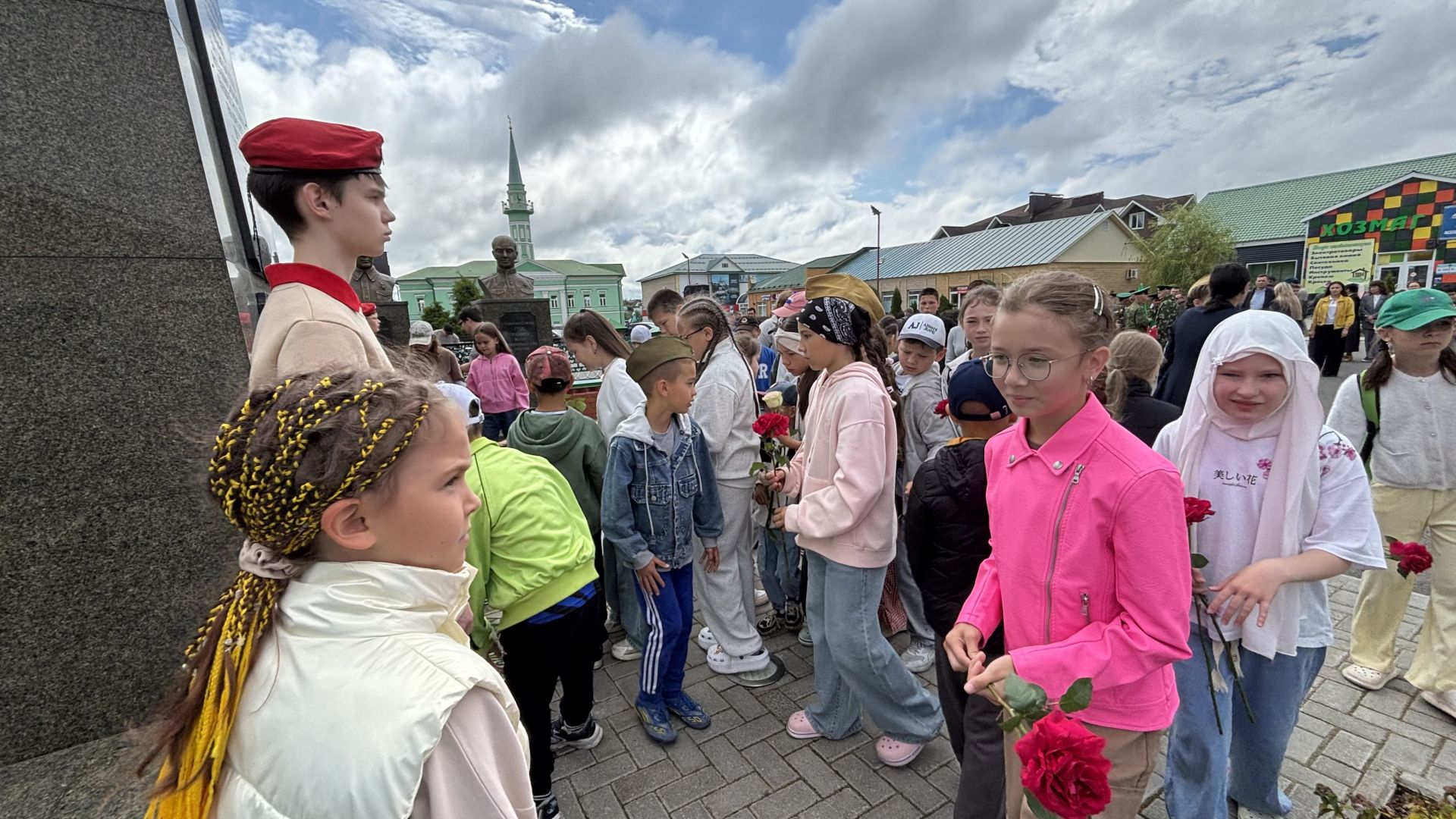 Кайгы һәм Хәтер көне  Һәлак булганнар истәлегенә лаеклы булыйк (фоторепортаж)