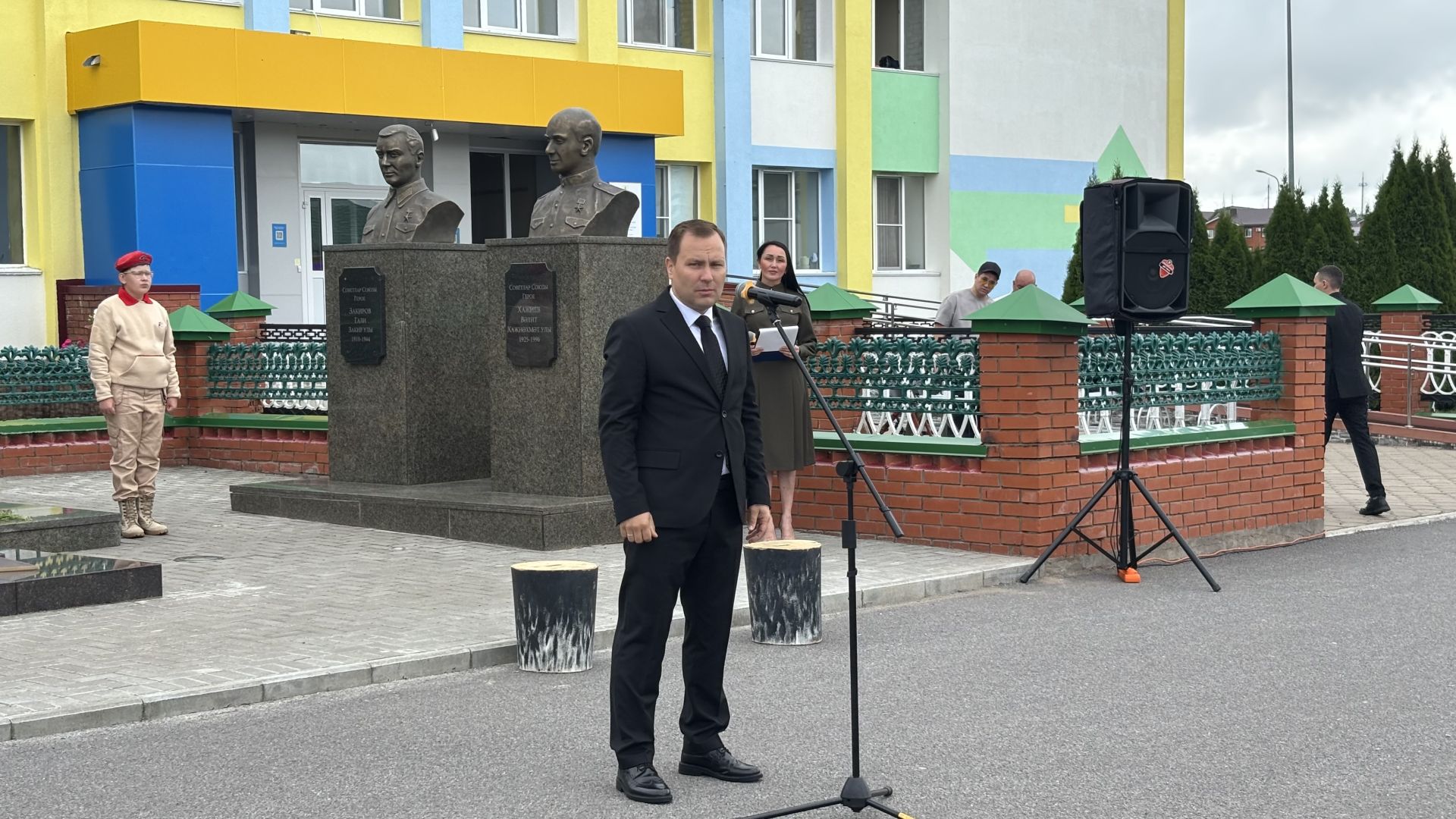 Кайгы һәм Хәтер көне  Һәлак булганнар истәлегенә лаеклы булыйк (фоторепортаж)