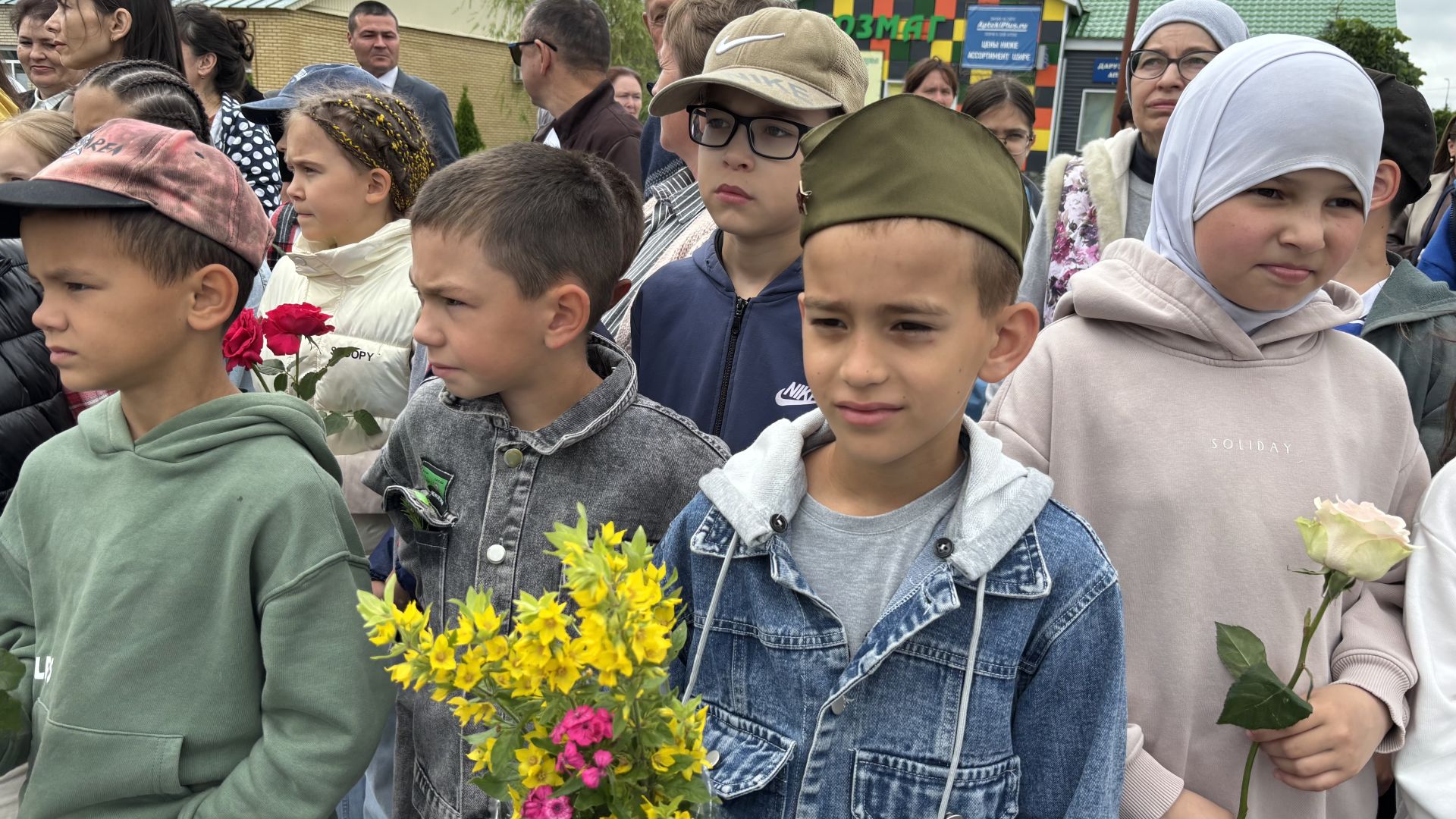 Кайгы һәм Хәтер көне  Һәлак булганнар истәлегенә лаеклы булыйк (фоторепортаж)
