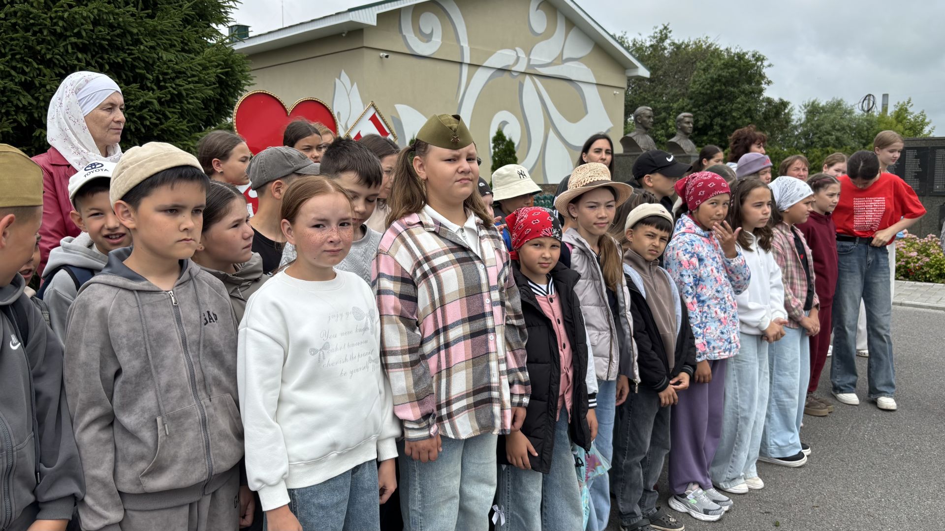 Кайгы һәм Хәтер көне  Һәлак булганнар истәлегенә лаеклы булыйк (фоторепортаж)