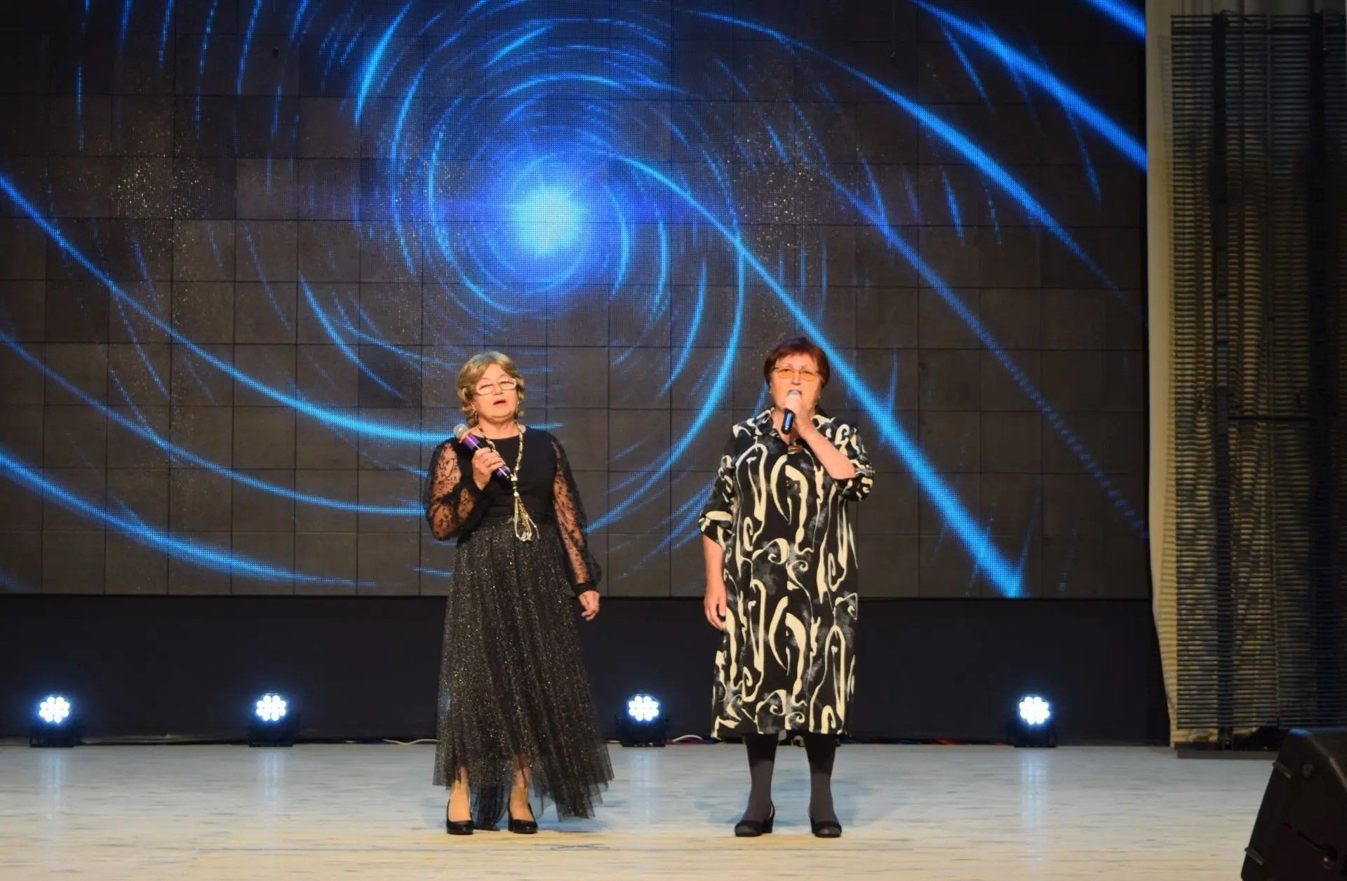 «Балкыш» социаль-тернәкләндерү үзәгендә ял итүчеләр өчен «Чаба, чаба гомер аты...» дип исемләнгән концерт оештырылды