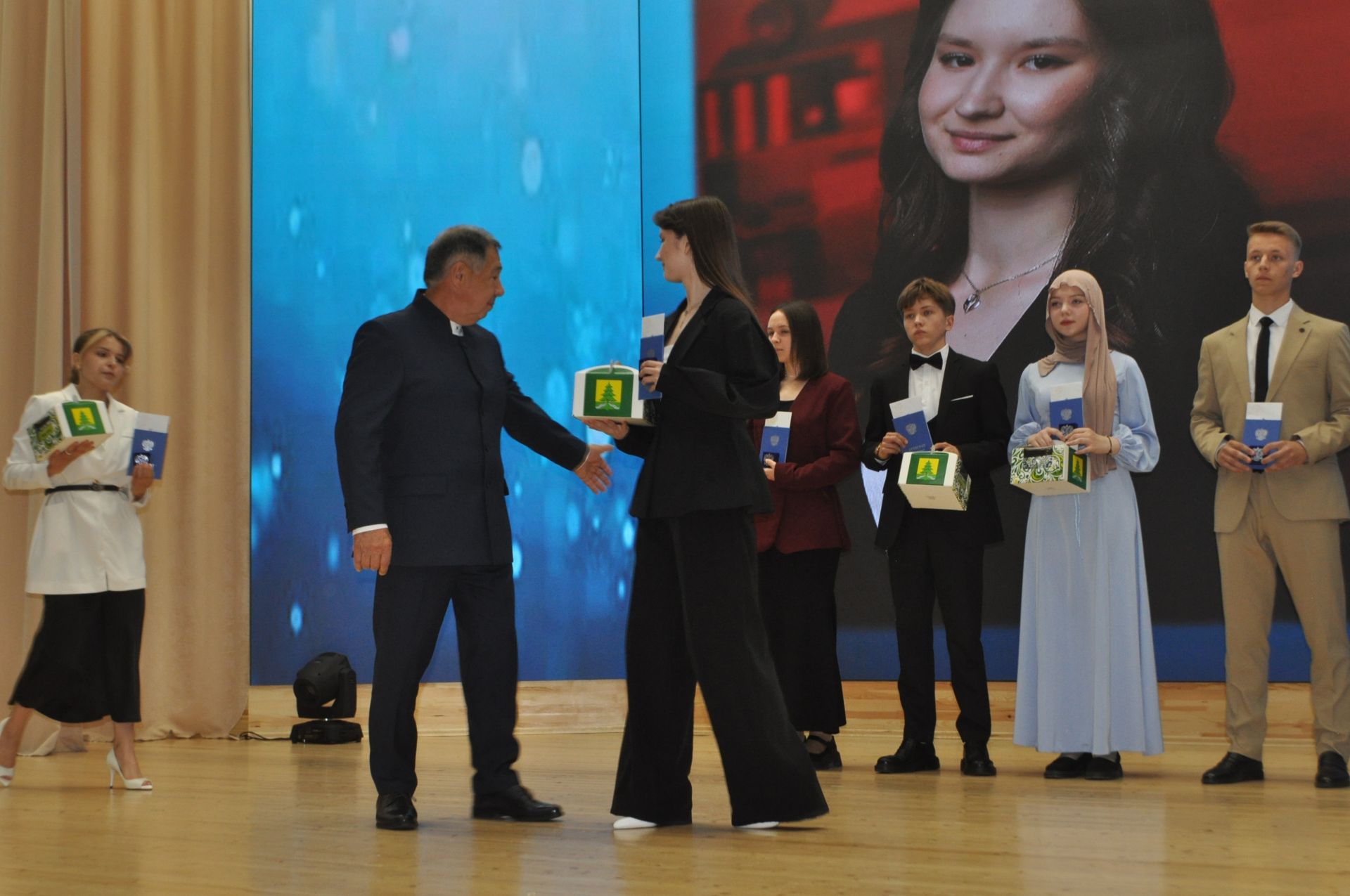Районкүләм чыгарылыш кичәсе - 2026 /фотомизгелләр