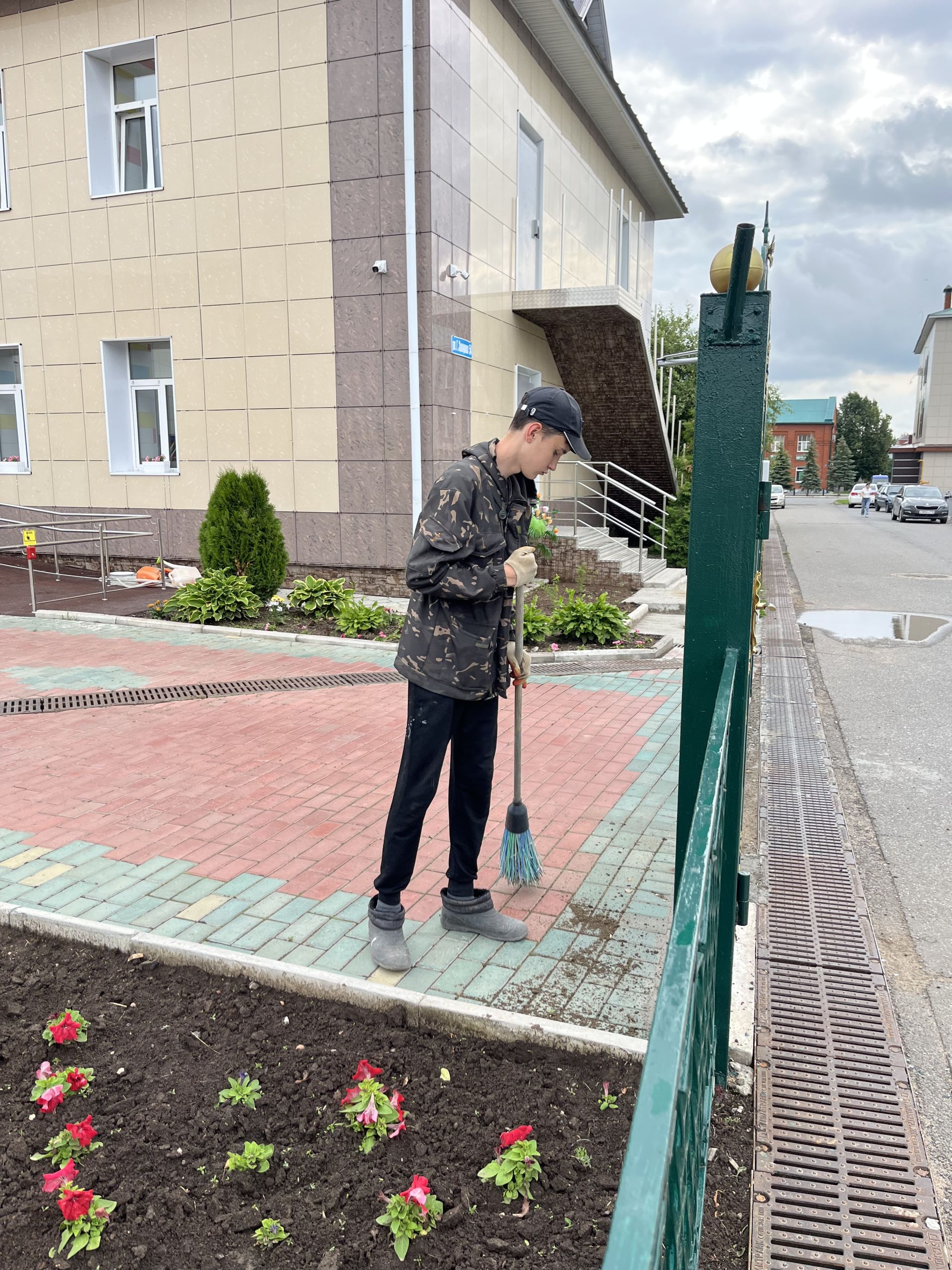 Районыбыз укучылары хезмәттә чыныга