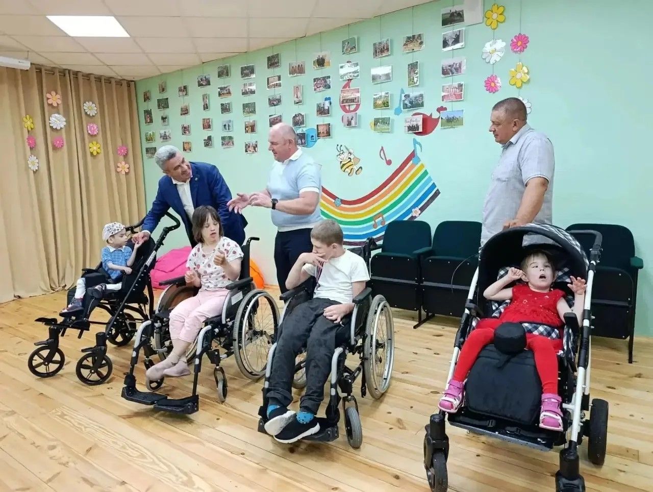 Сабага мәгариф һәм фән министры Илсур Һадиуллин килде