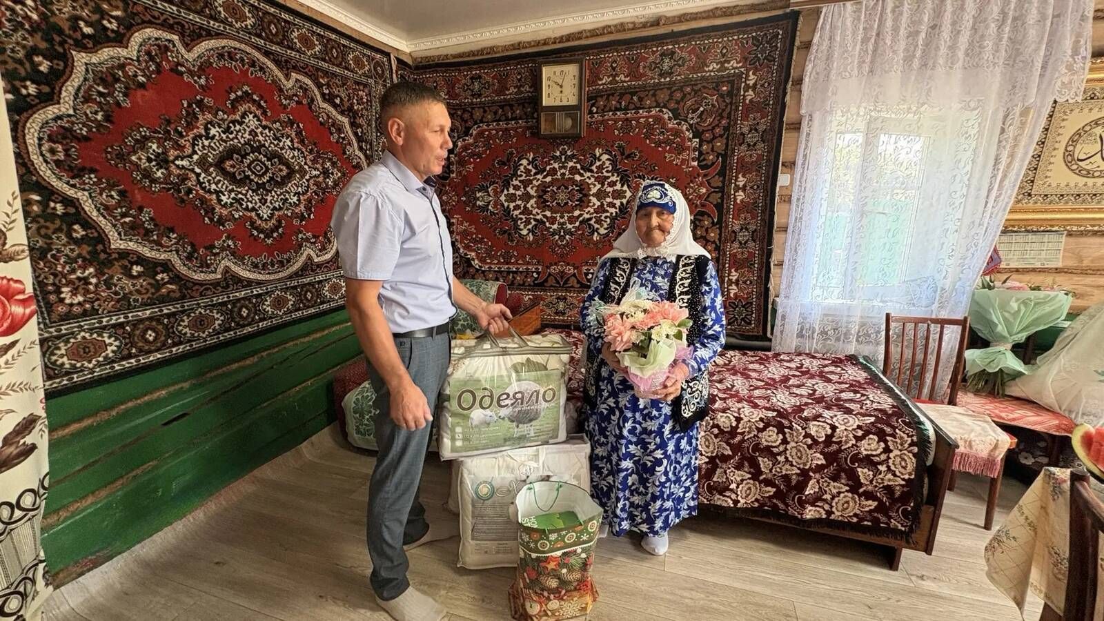 Гомер көзенең матур мизгелләре: Олы Кибәче ак әбисе 90 яшен билгеләп үтте