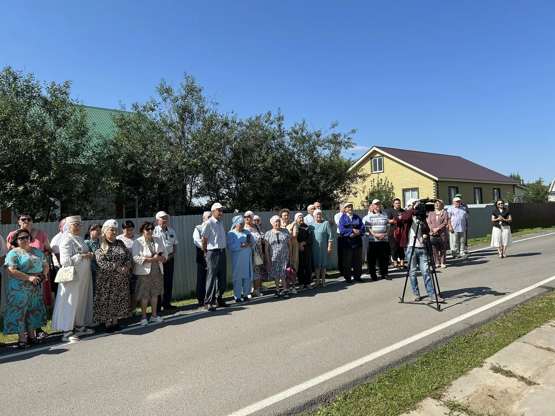 Бүген Сабада  тарихчы Рәйсә Сираҗиева яшәгән йортка истәлек тактасы куелды