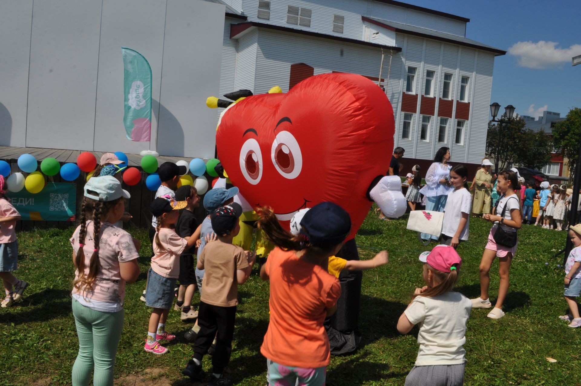 “Күрше фест” дуслаштыра (ФОТОРЕПОРТАЖ)