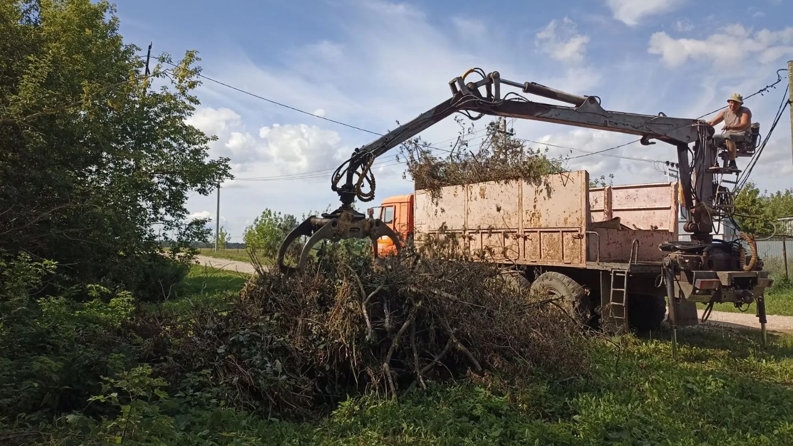 Югары Симет авыл җирлеге биләмәсен чистарту