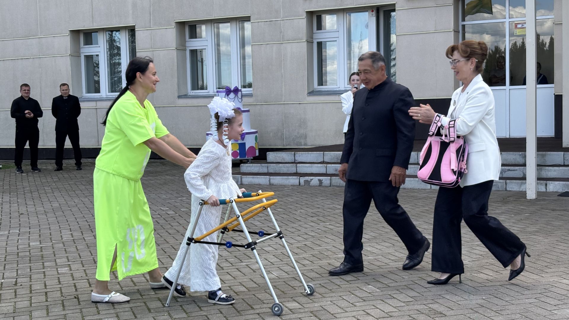 Барысы да балаларыбыз, киләчәгебез өчен