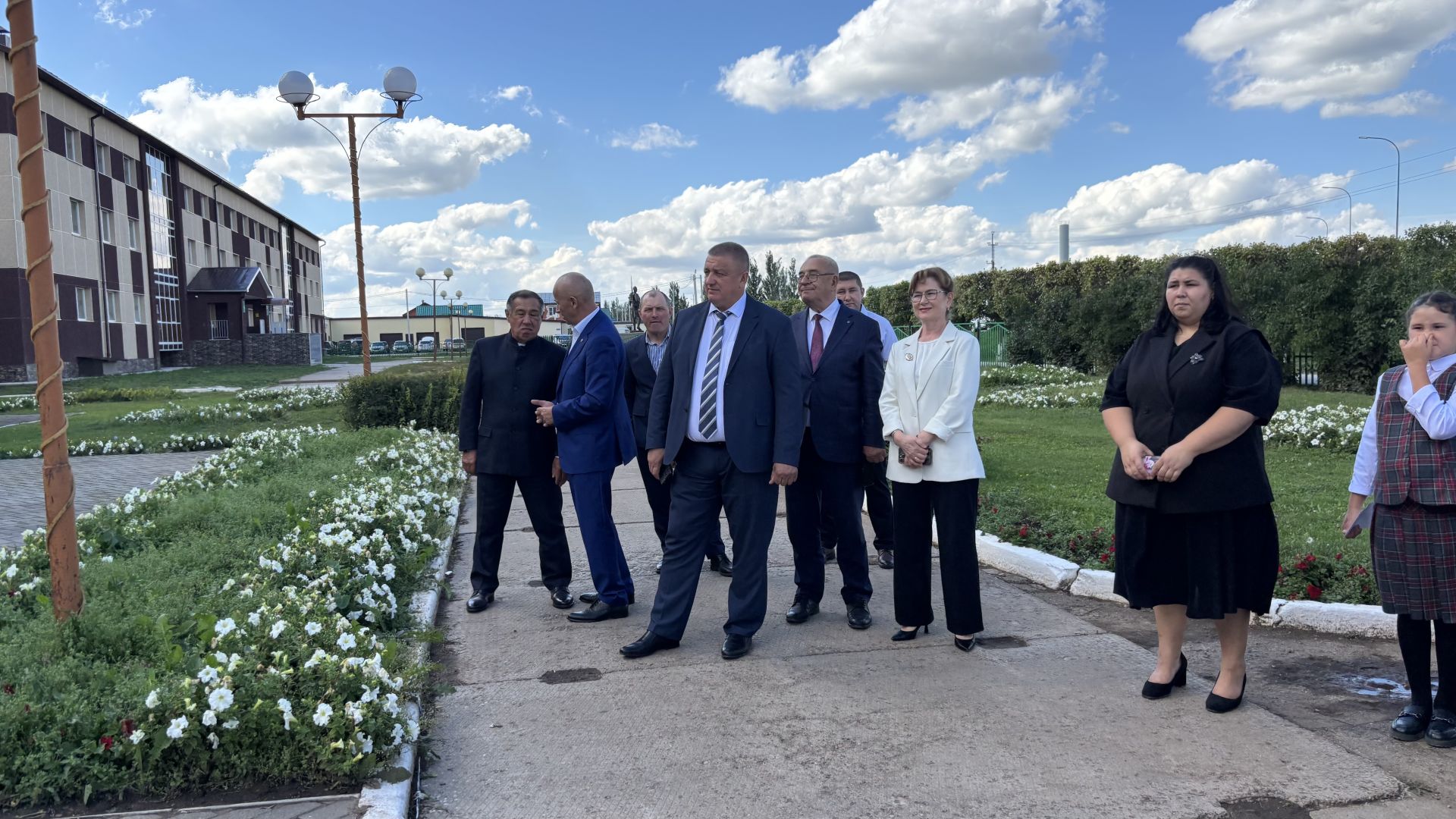 Барысы да балаларыбыз, киләчәгебез өчен